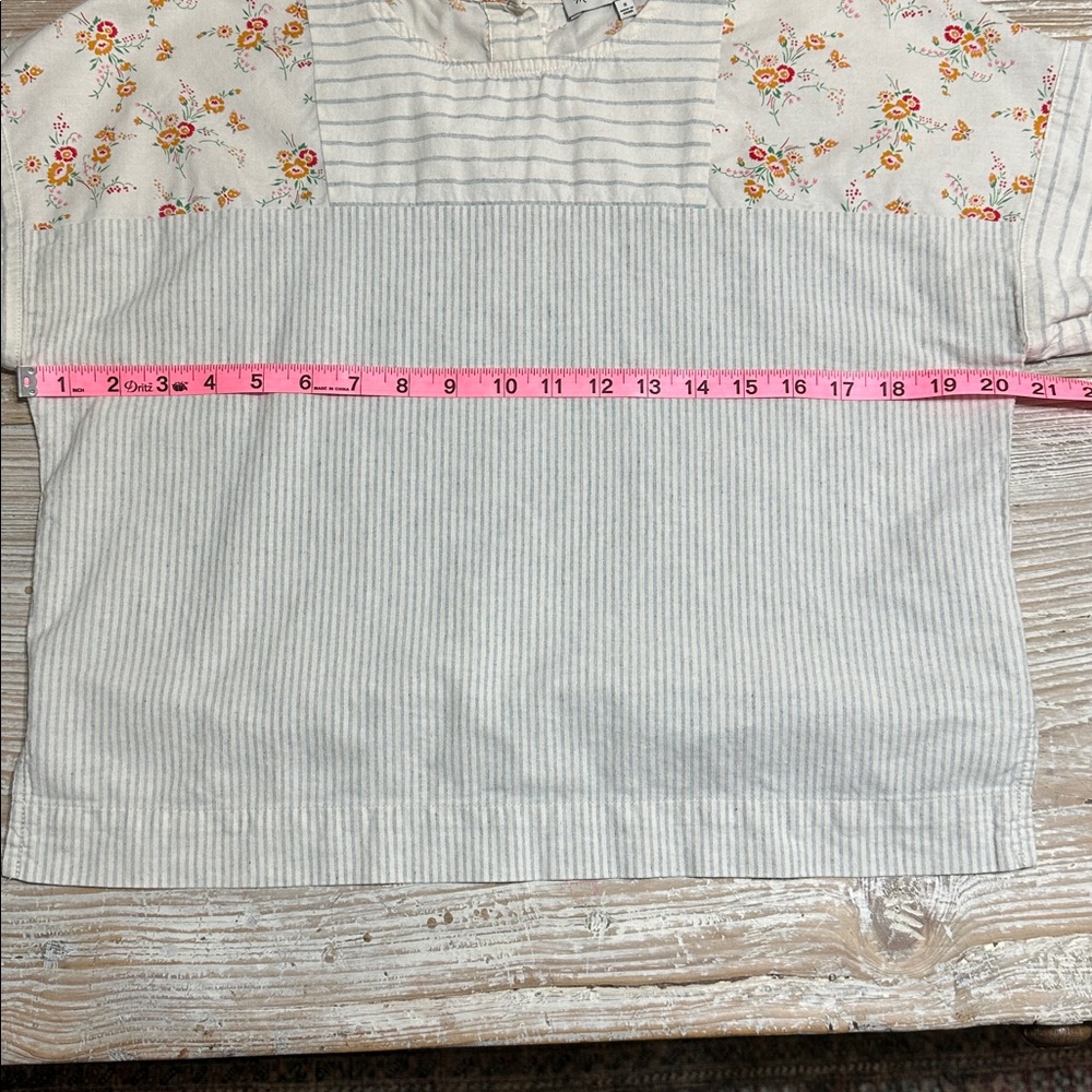 Madewell x The New Denim Project Patchwork Top
In Floral and Railroad Stripe S - Picture 9 of 10
